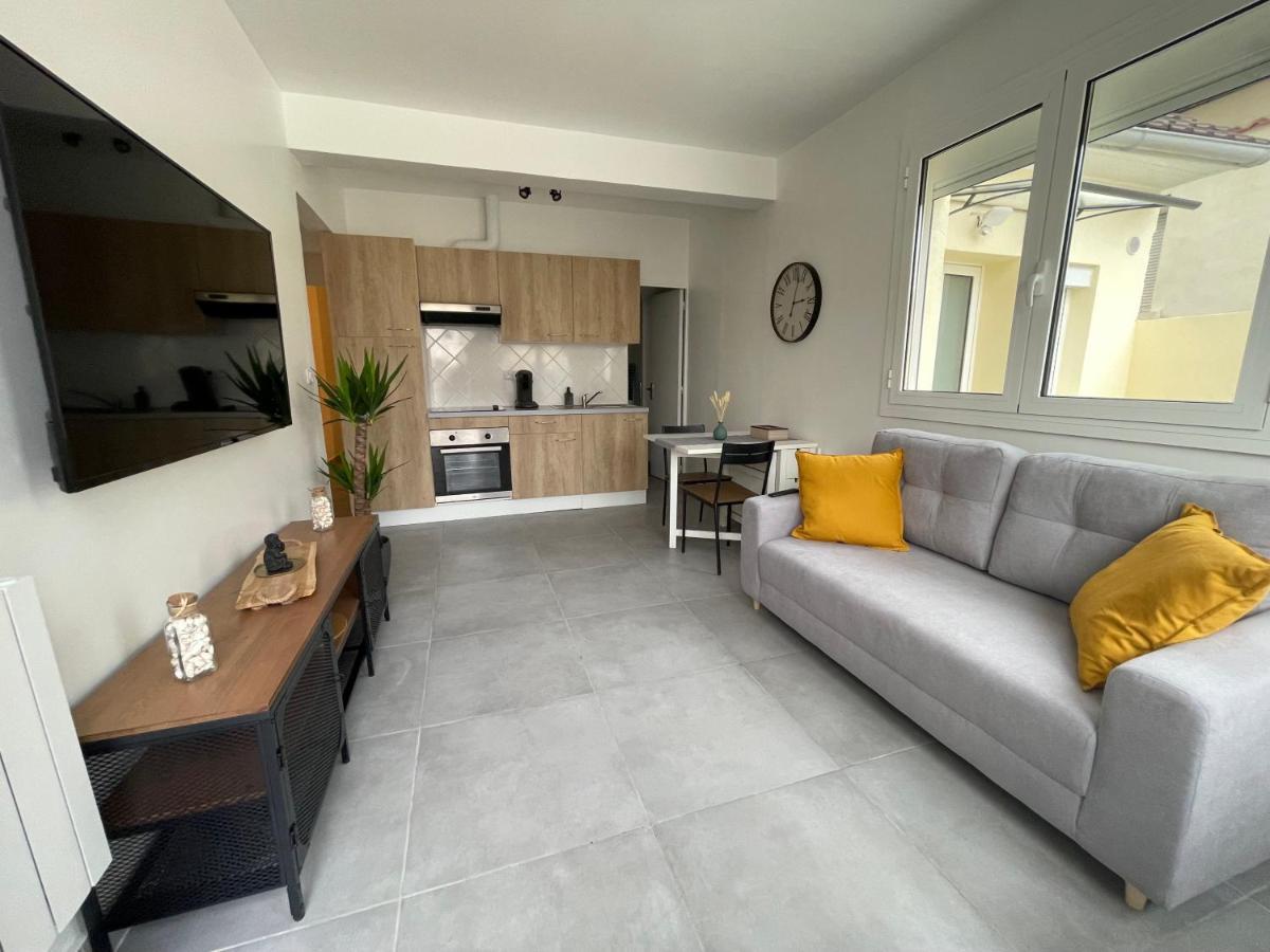 Superbe T2 Proche De Paris & Disneyland Ozoir-la-Ferriere Luaran gambar