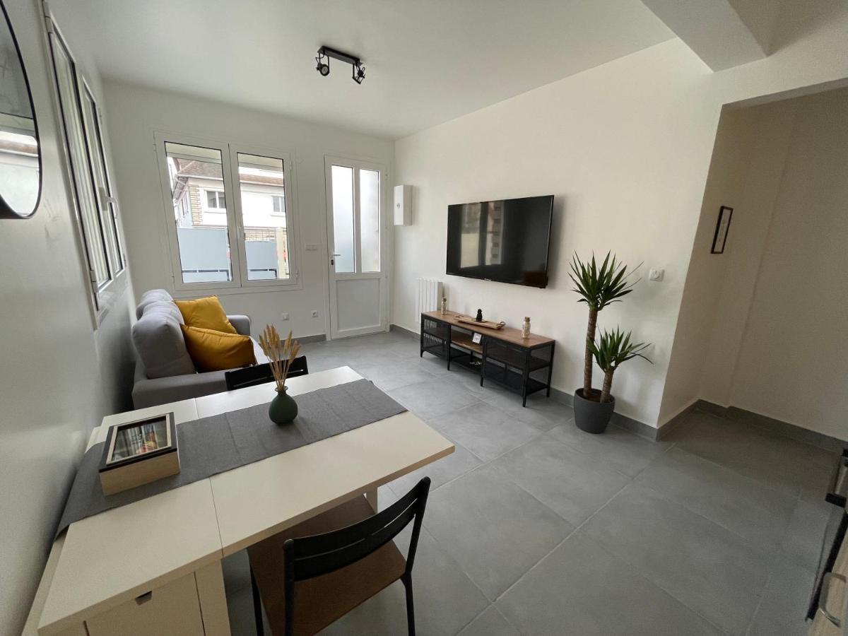 Superbe T2 Proche De Paris & Disneyland Ozoir-la-Ferriere Luaran gambar