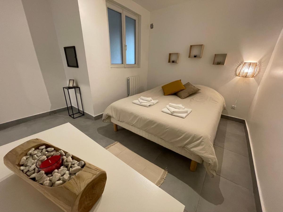 Superbe T2 Proche De Paris & Disneyland Ozoir-la-Ferriere Luaran gambar