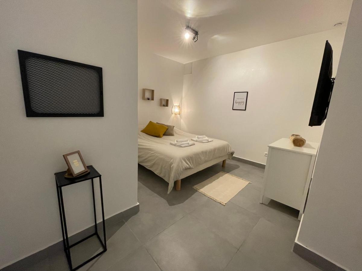 Superbe T2 Proche De Paris & Disneyland Ozoir-la-Ferriere Luaran gambar